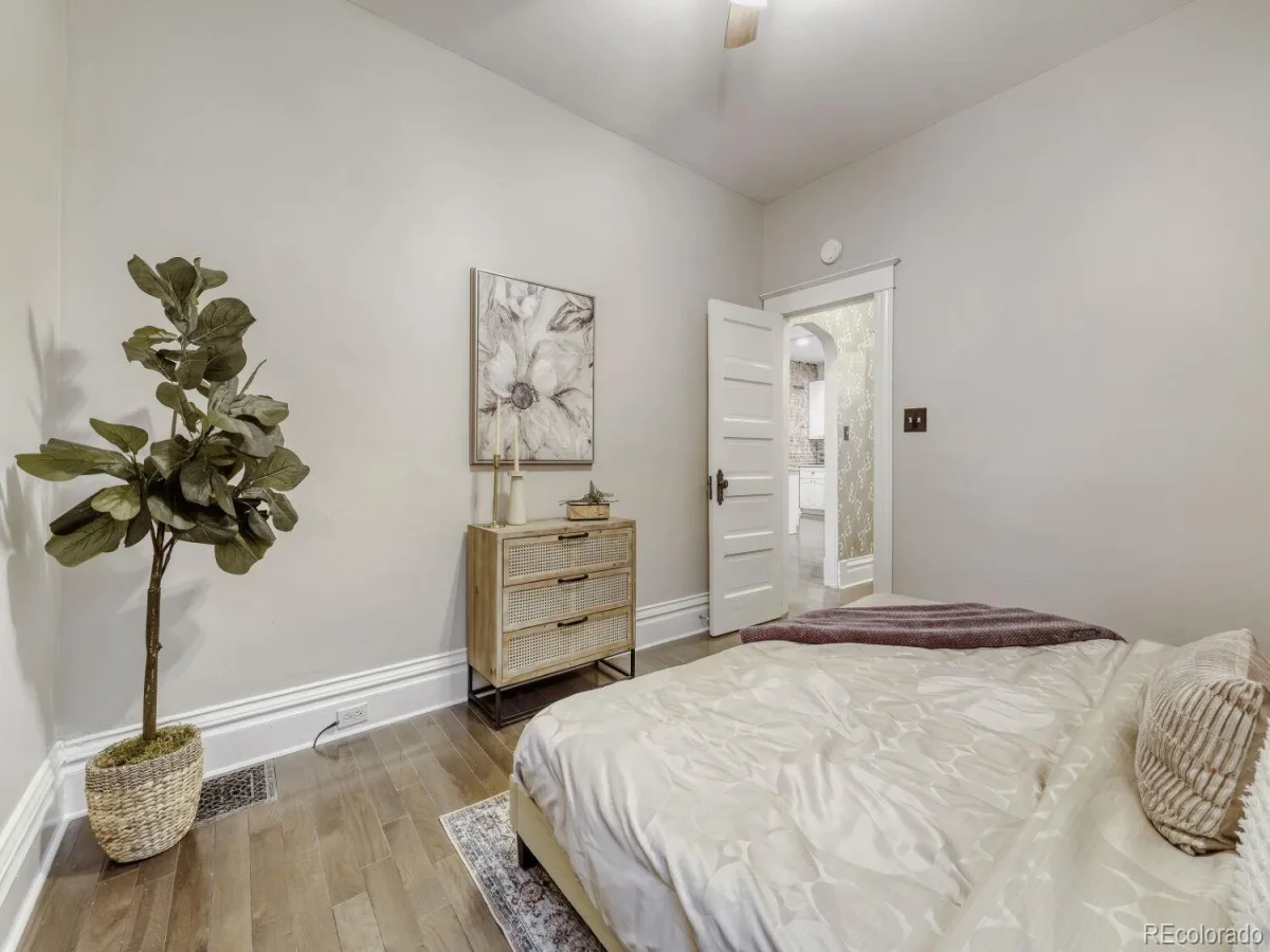 1035 S Pennsylvania Street Denver CO 80209 MLS #REC6434685 06232026202523 1200 17