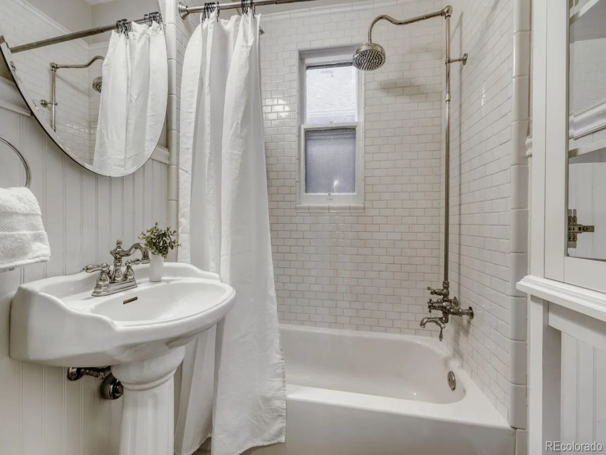 1035 S Pennsylvania Street Denver CO 80209 MLS #REC6434685 06232026202523 1200 18