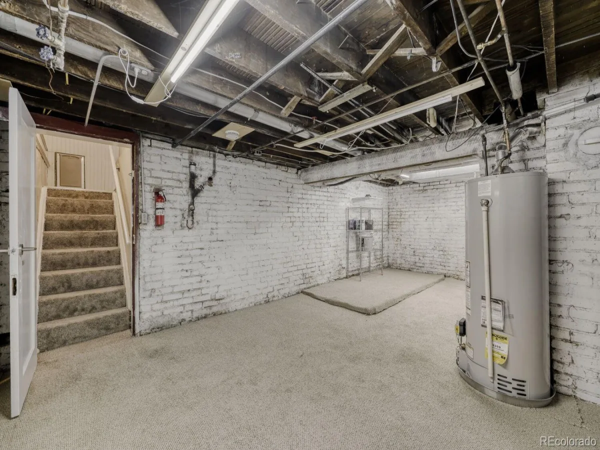 1035 S Pennsylvania Street Denver CO 80209 MLS #REC6434685 06232026202523 1200 23