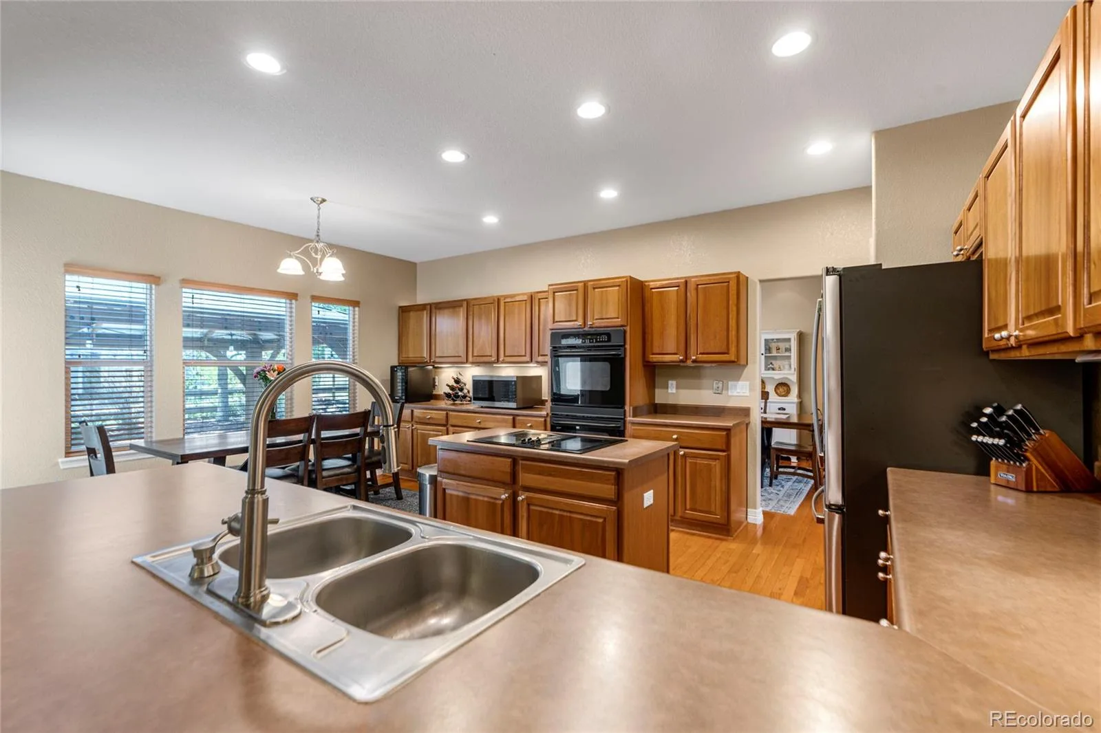 11943 Song Bird Hills Street Parker CO 80138 | MLS #REC6437271 08192026195935 1600 10