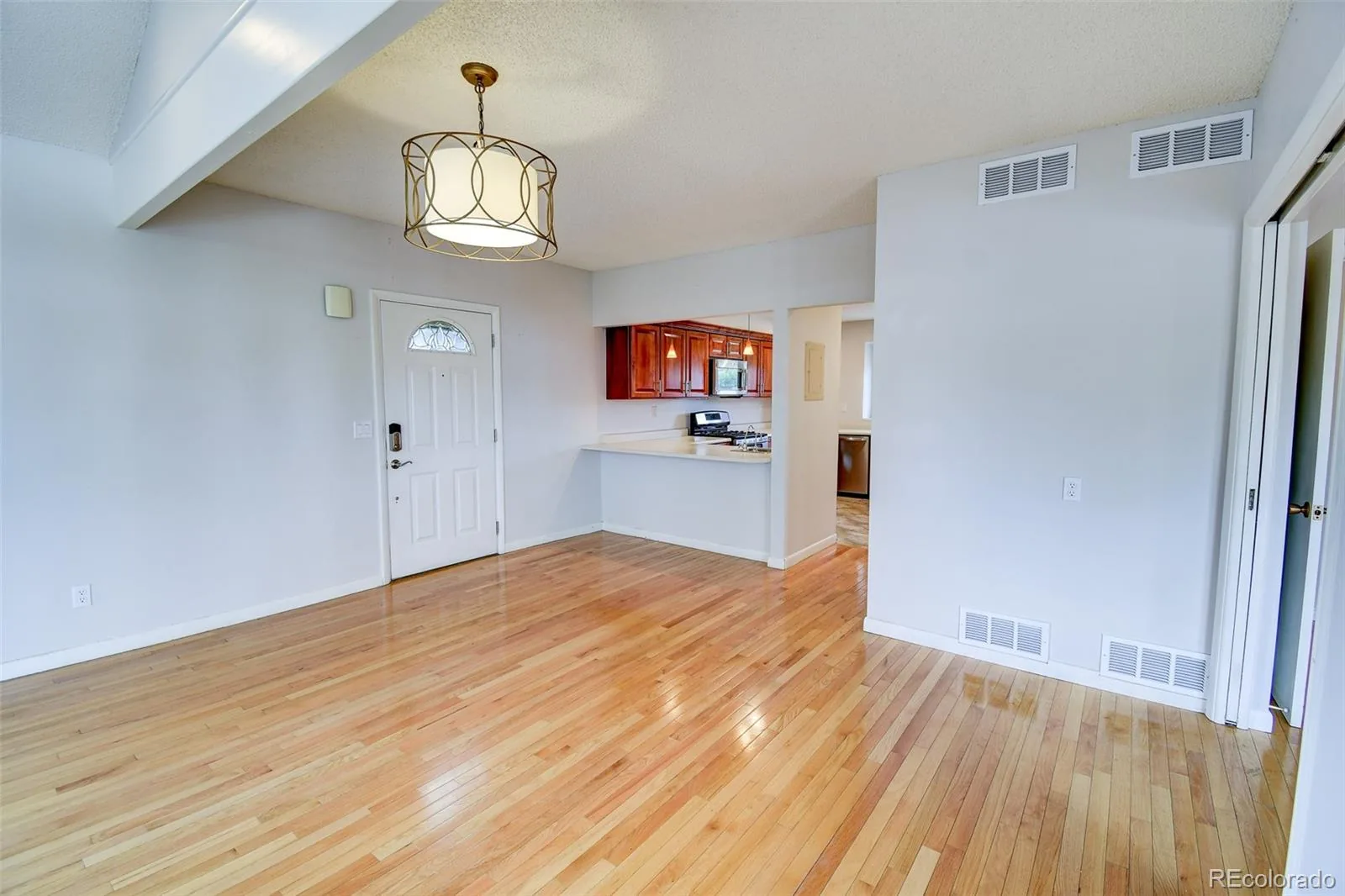 7857 S University Way Centennial CO 80122 | MLS #REC6438860 07192026133846 1600 1
