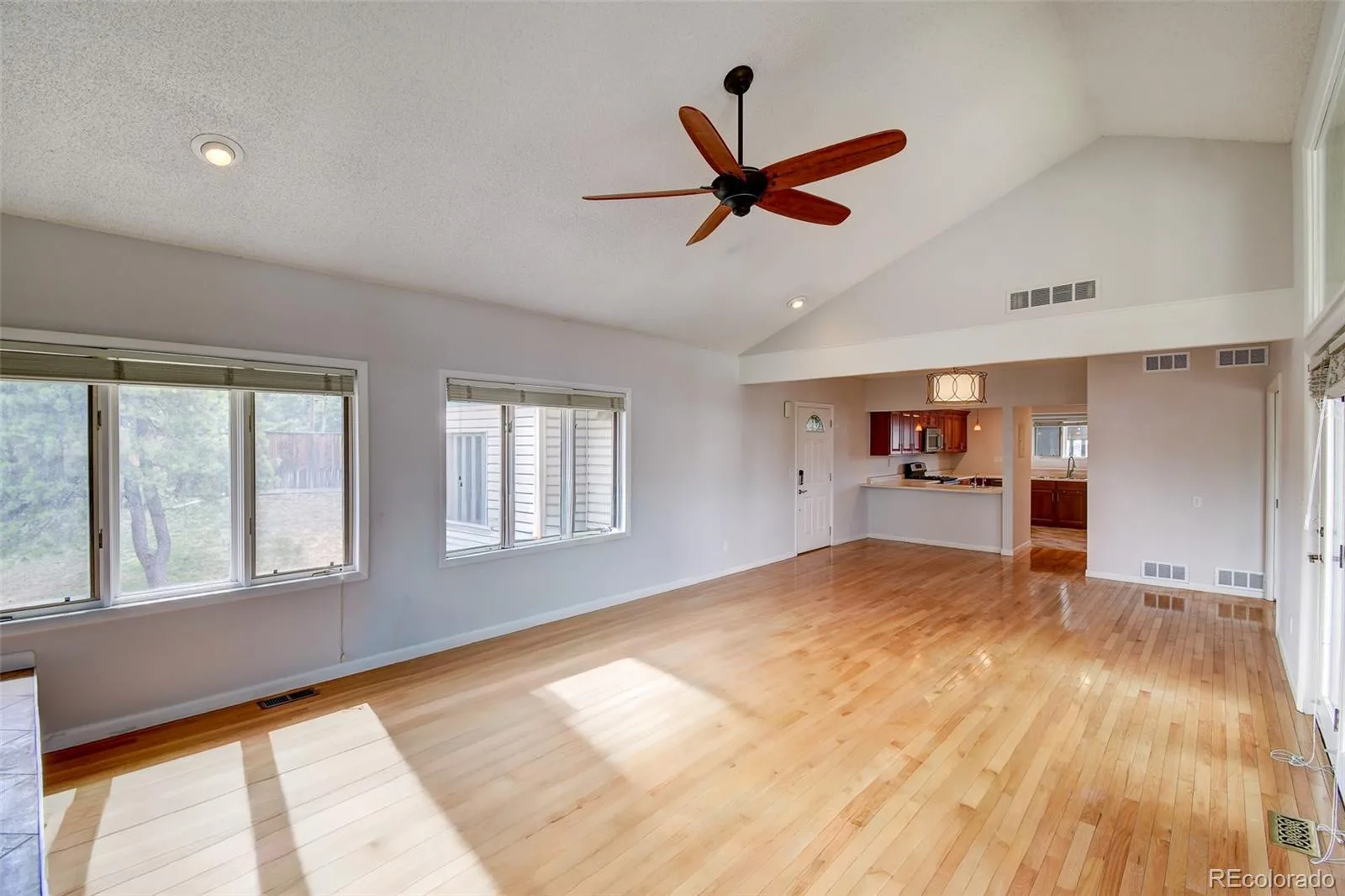 7857 S University Way Centennial CO 80122 | MLS #REC6438860 07192026133846 1600 10