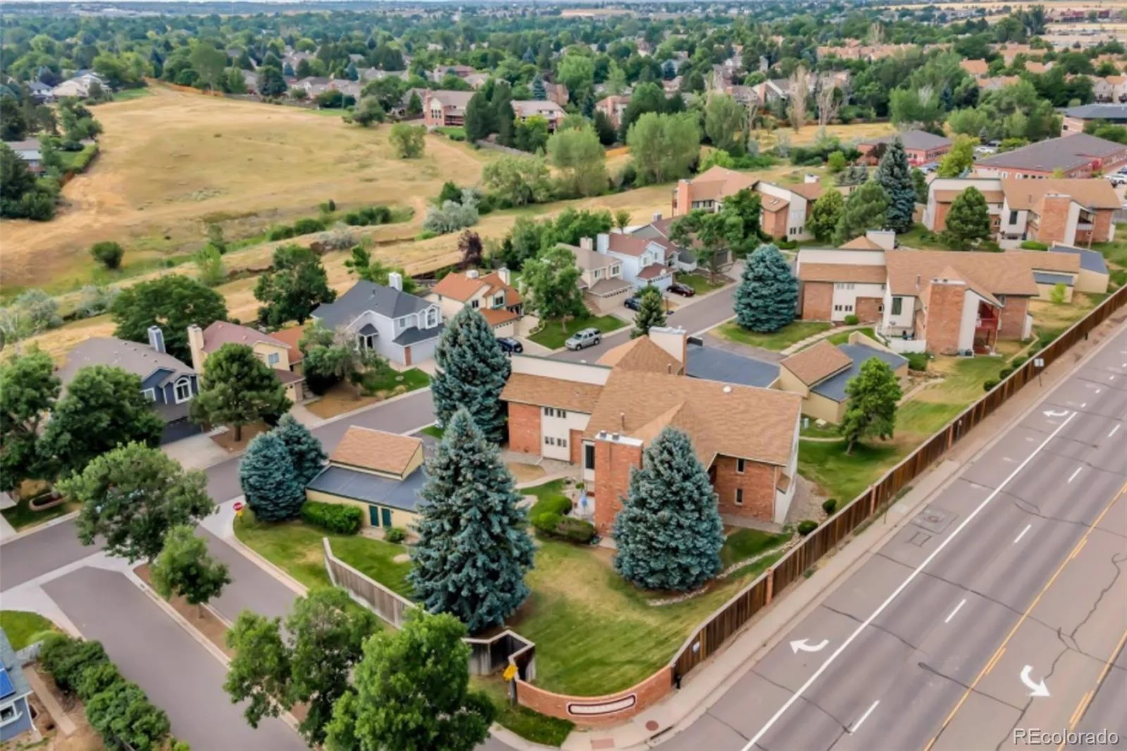 7857 S University Way Centennial CO 80122 | MLS #REC6438860 07192026133846 1600 24