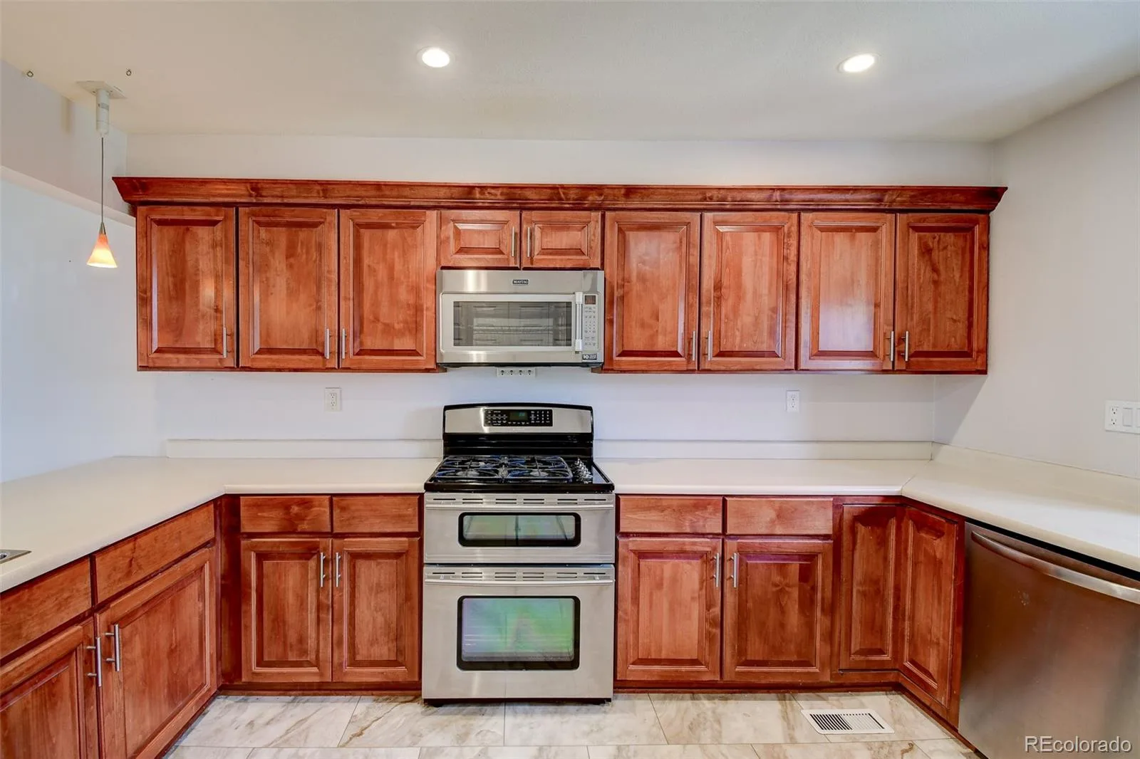 7857 S University Way Centennial CO 80122 | MLS #REC6438860 07192026133846 1600 5