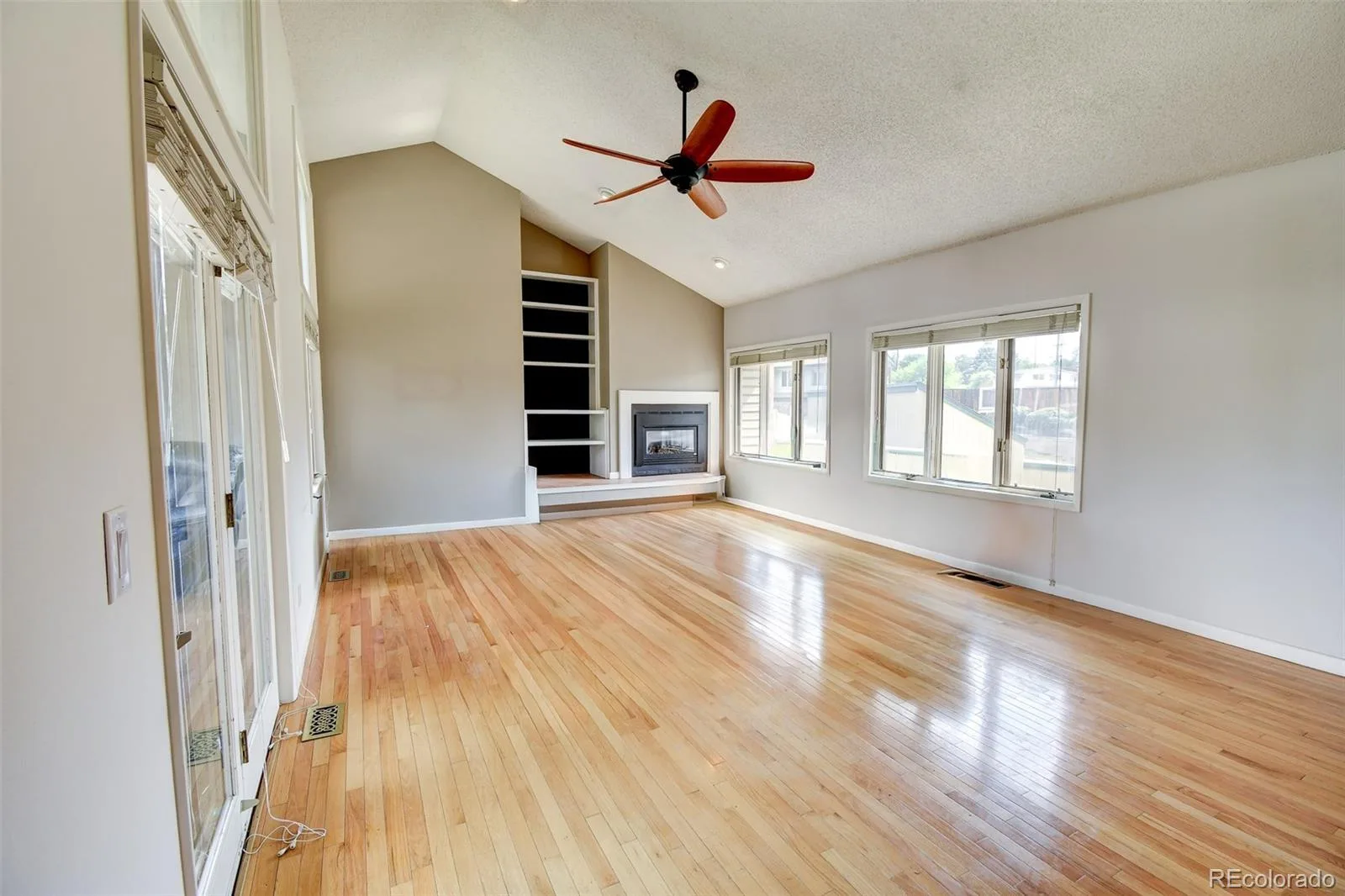 7857 S University Way Centennial CO 80122 | MLS #REC6438860 07192026133846 1600 8