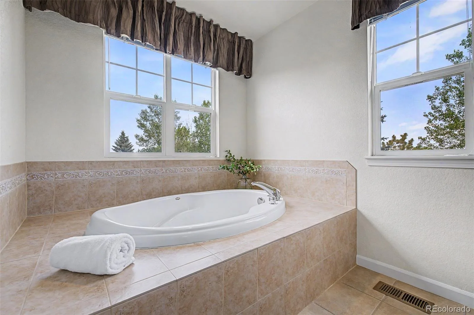 7318 S Millbrook Street Aurora CO 80016 | MLS #REC6439958 08052026143737 1600 30