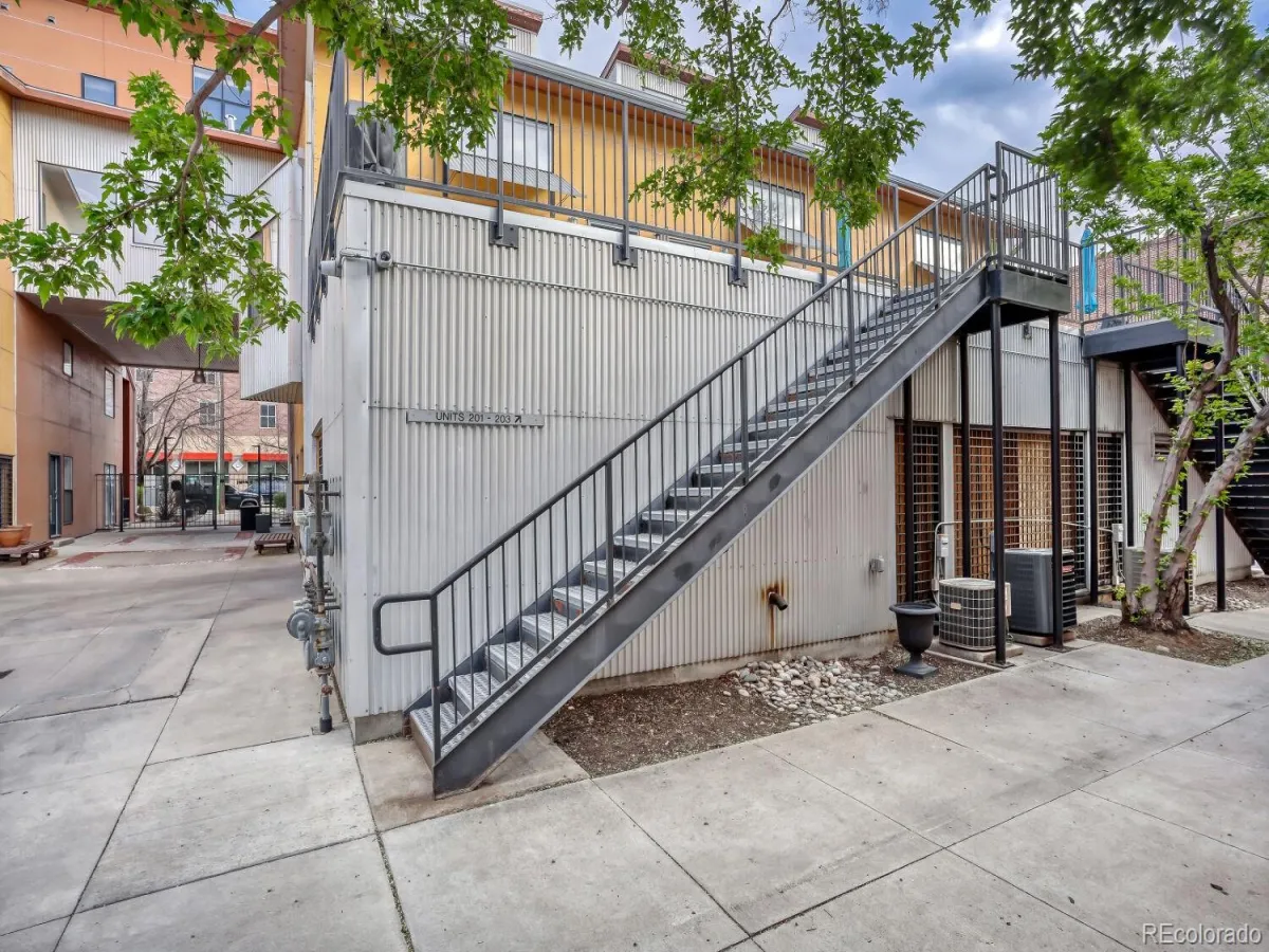 04032026185158 1200 5