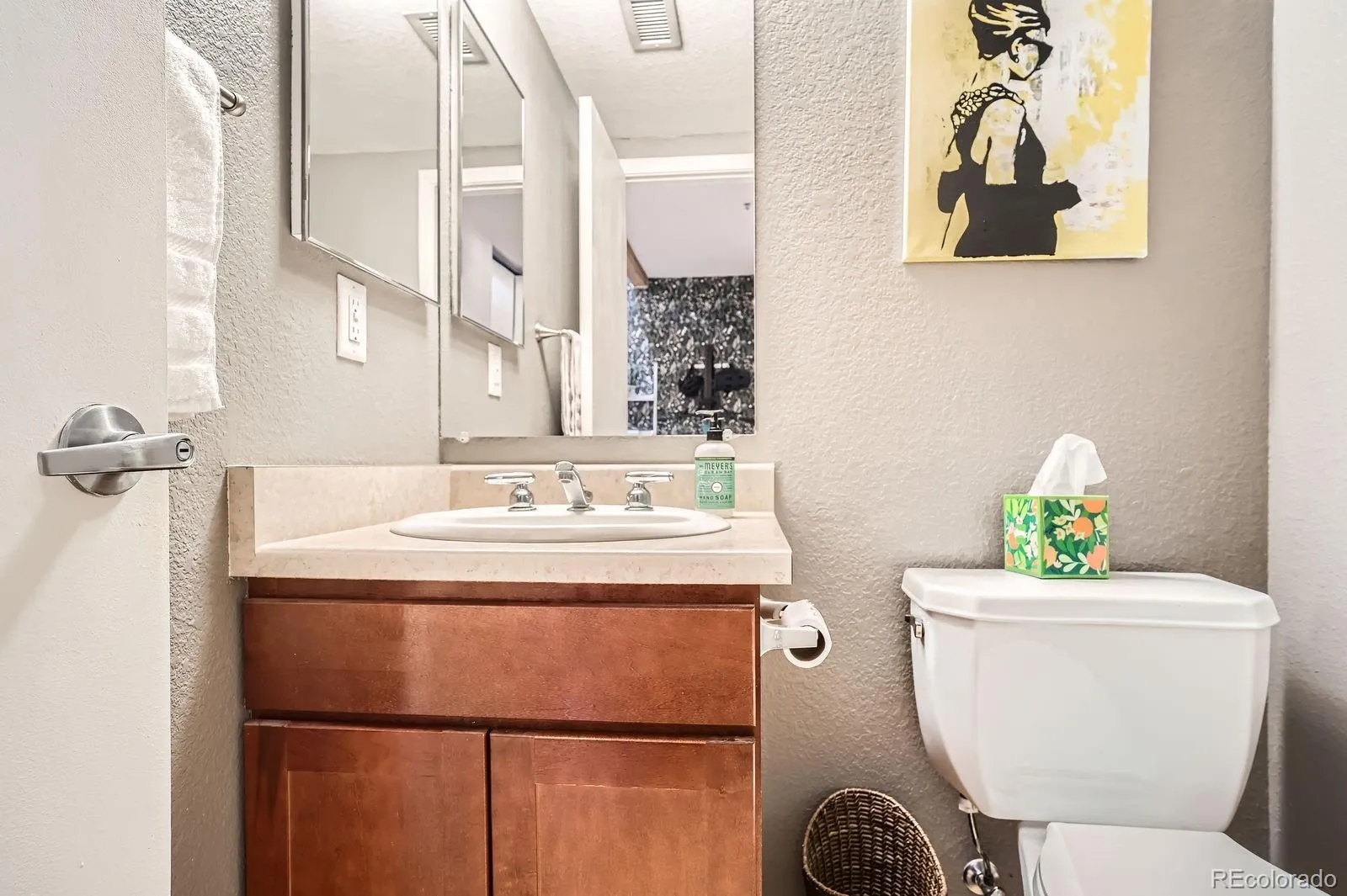 04032026185158 1600 19