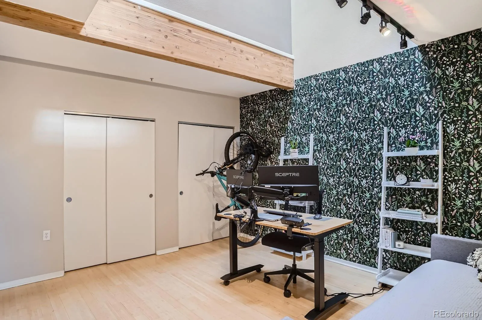 04032026185158 1600 20