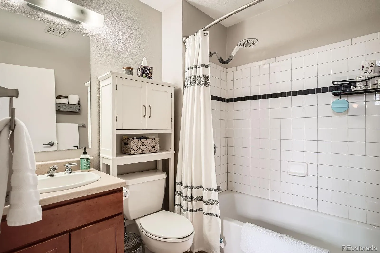 04032026185158 1600 24