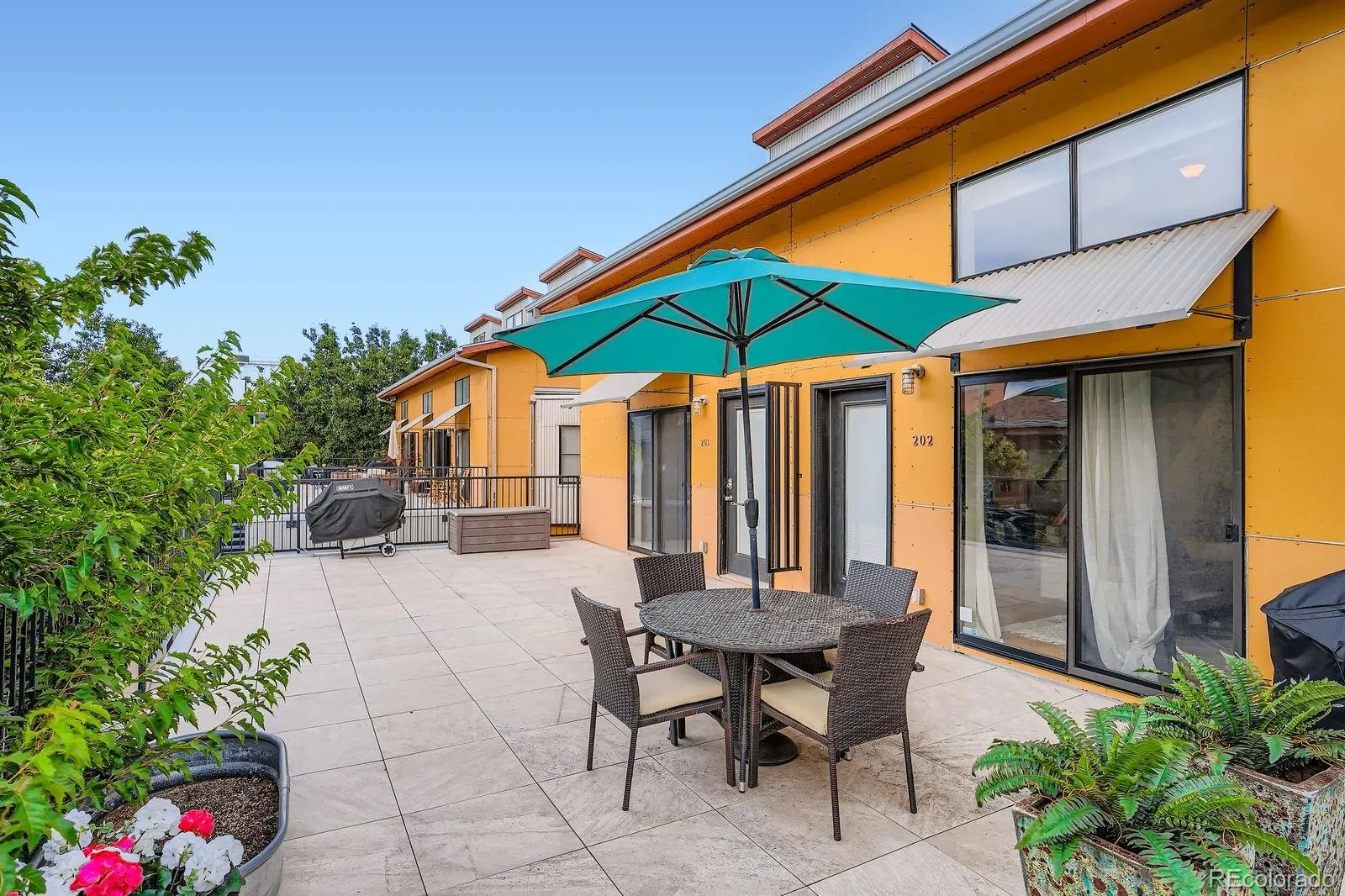 04032026185158 1600 25