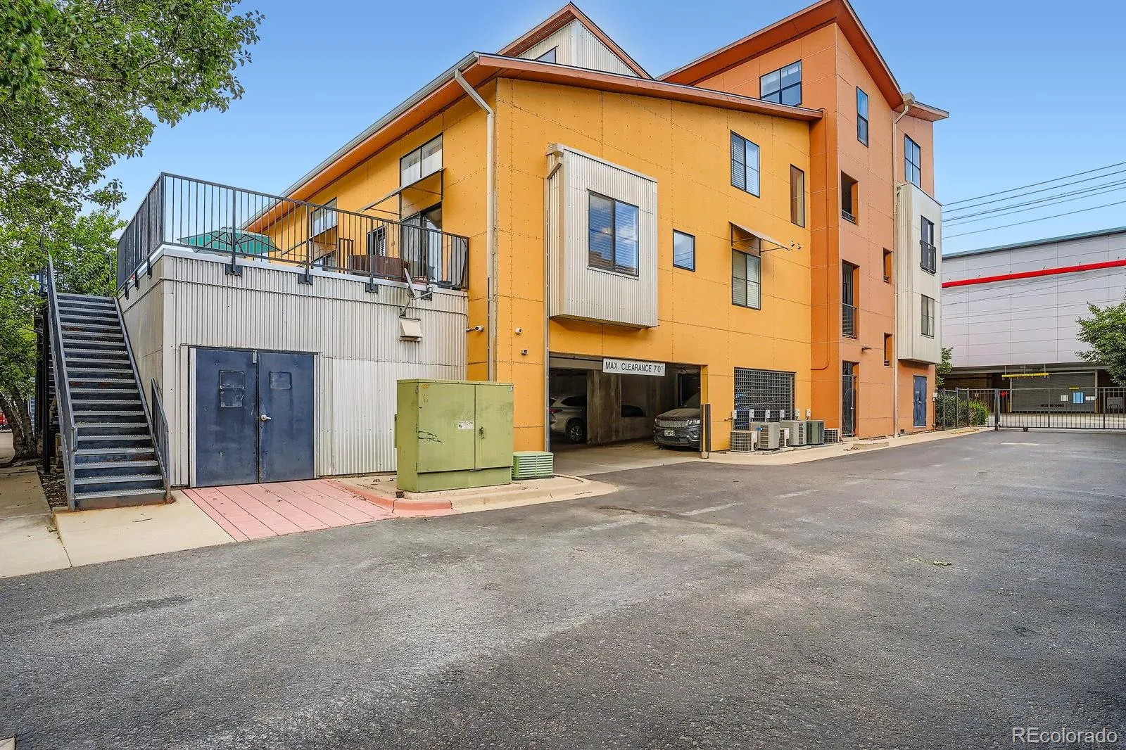 04032026185158 1600 3