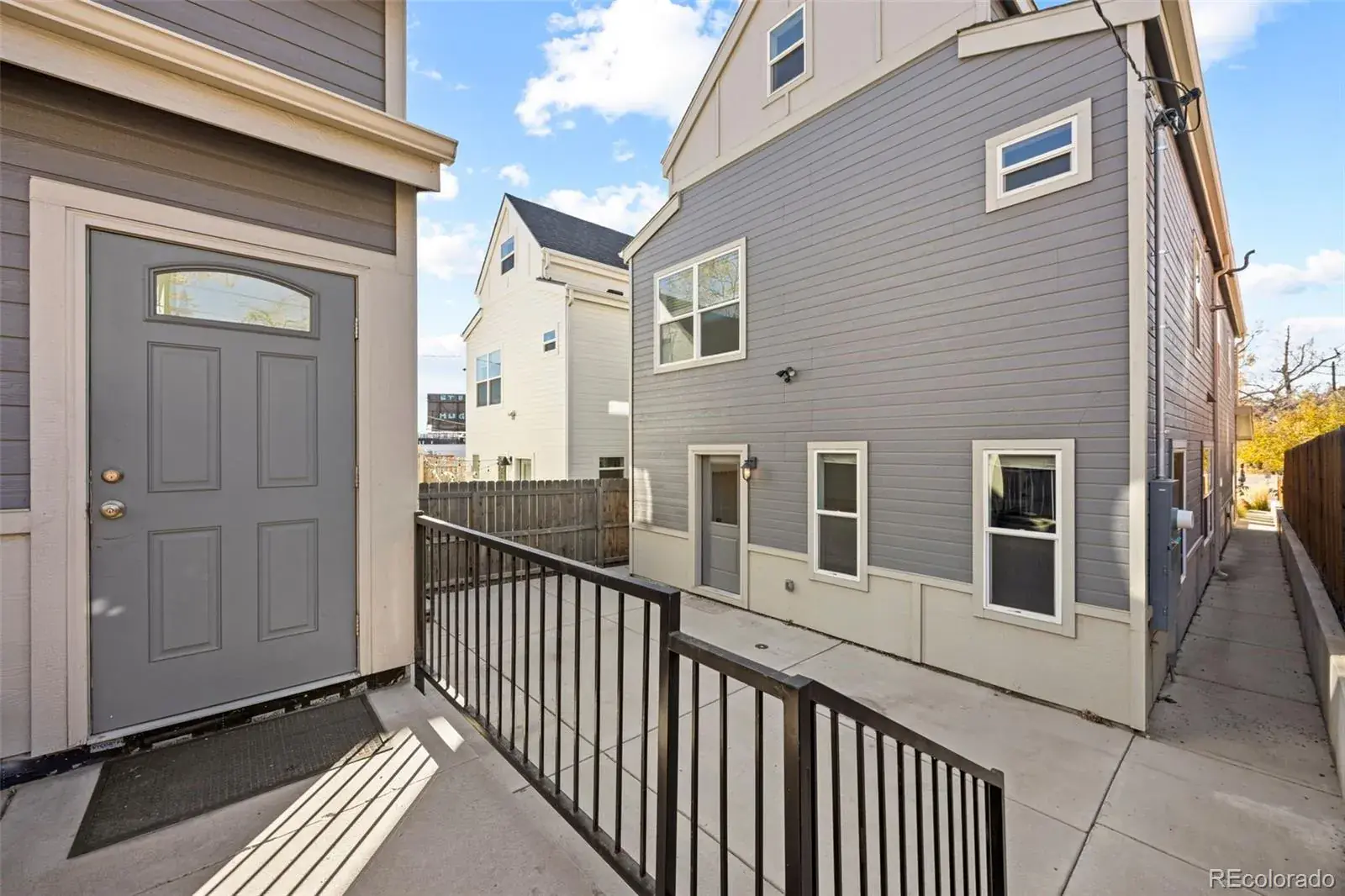 03032026165618 1600 38