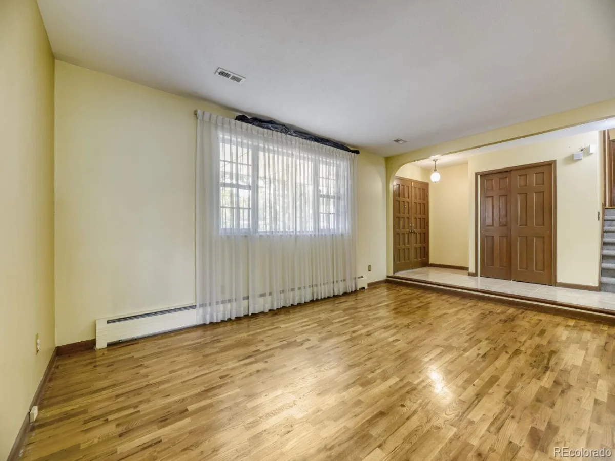 3724 S Poplar Street Denver CO 80237 | MLS #REC6448108 07202026232955 1200 3
