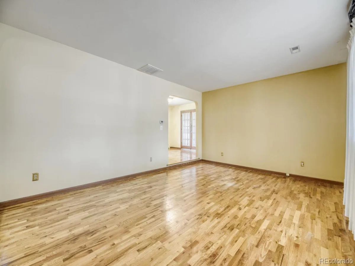 3724 S Poplar Street Denver CO 80237 | MLS #REC6448108 07202026232955 1200 4