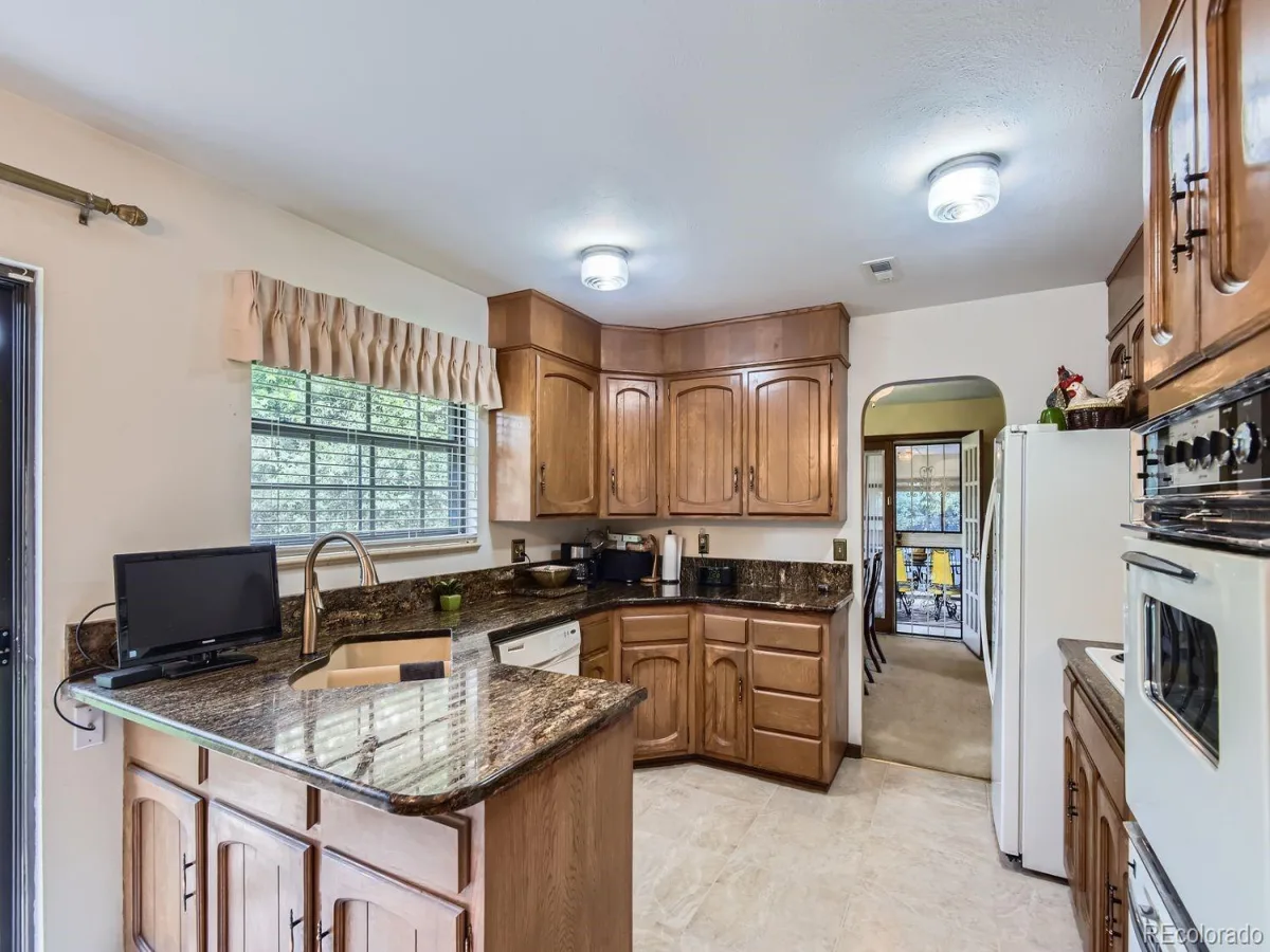 3724 S Poplar Street Denver CO 80237 | MLS #REC6448108 07202026232955 1200 9