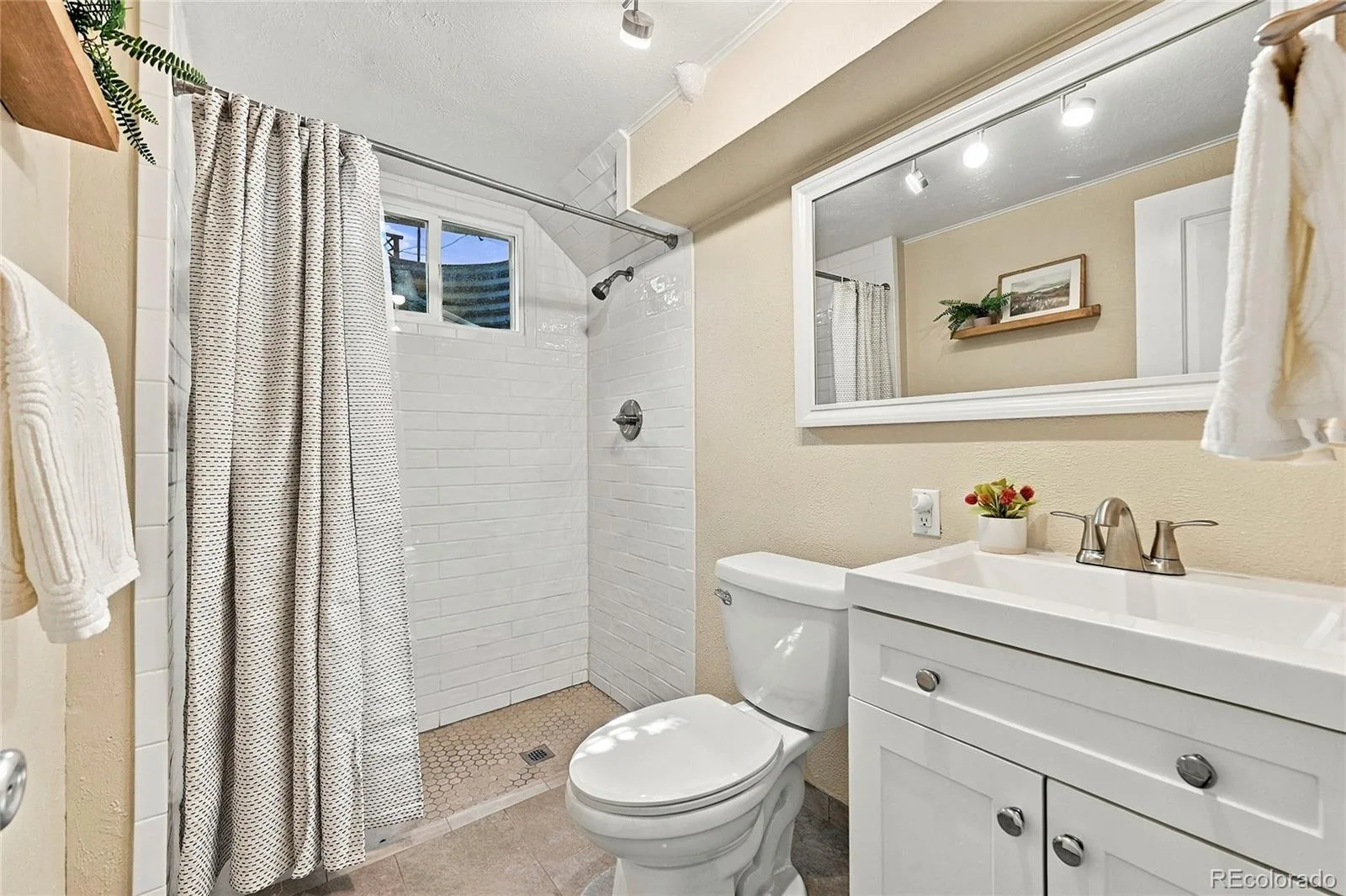 8244 W Iowa Avenue Lakewood CO 80232 | MLS #REC6448445 10072026151342 1600 20