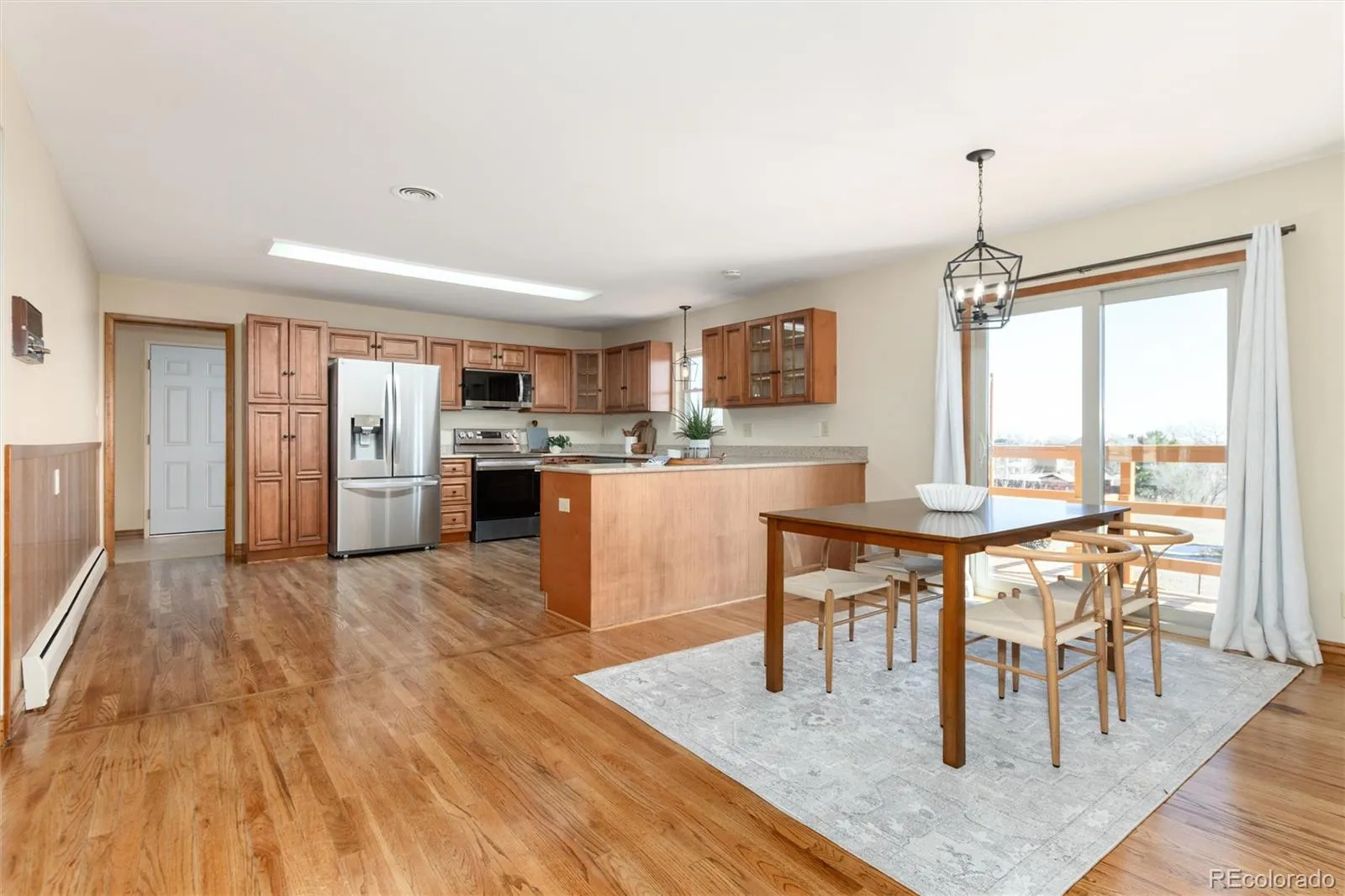 04092026112032 1600 12