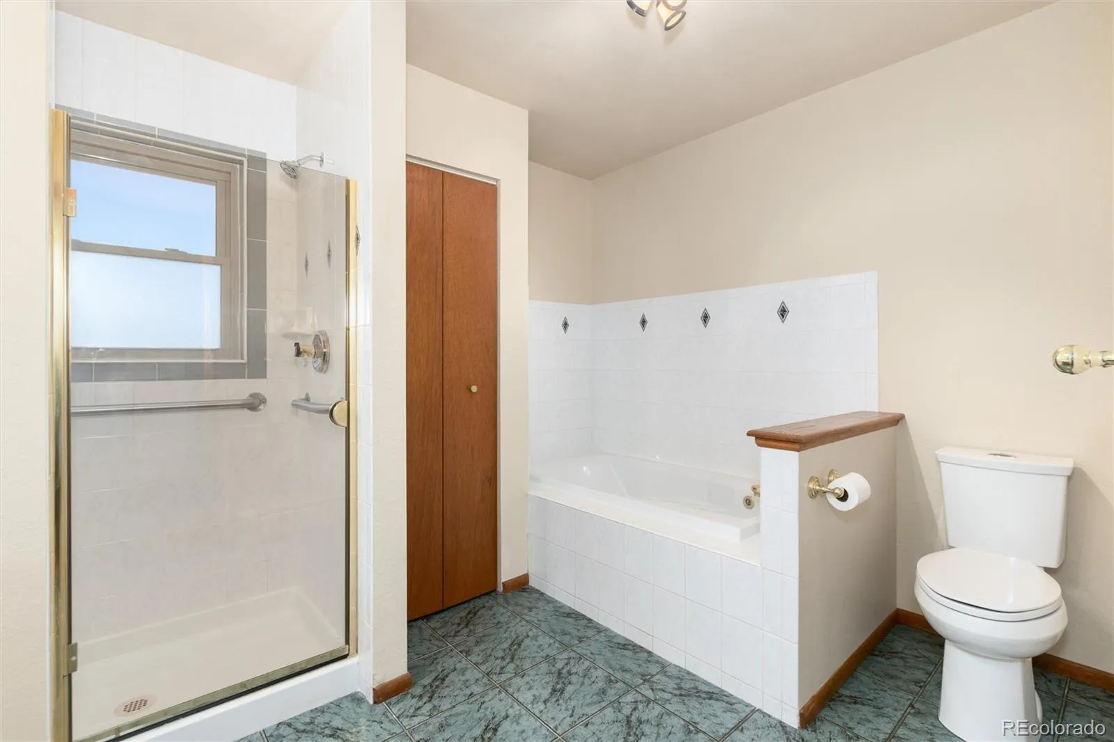 04092026112032 1600 21