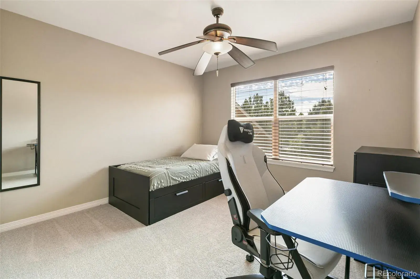 09122025190626 1600 19