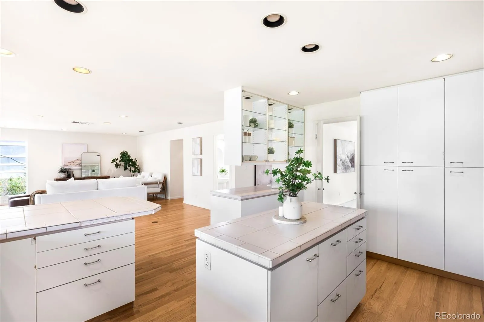 04102026152533 1600 13