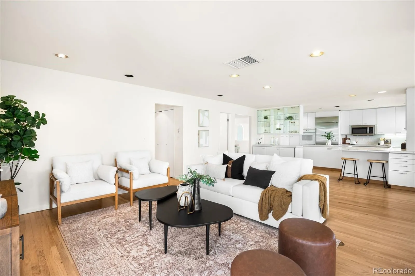 04102026152533 1600 15