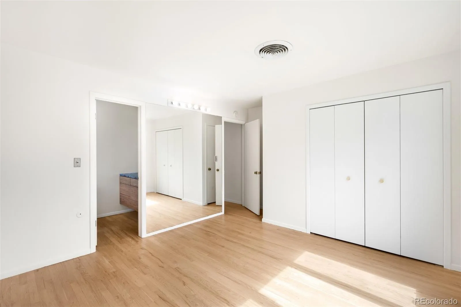 04102026152533 1600 26