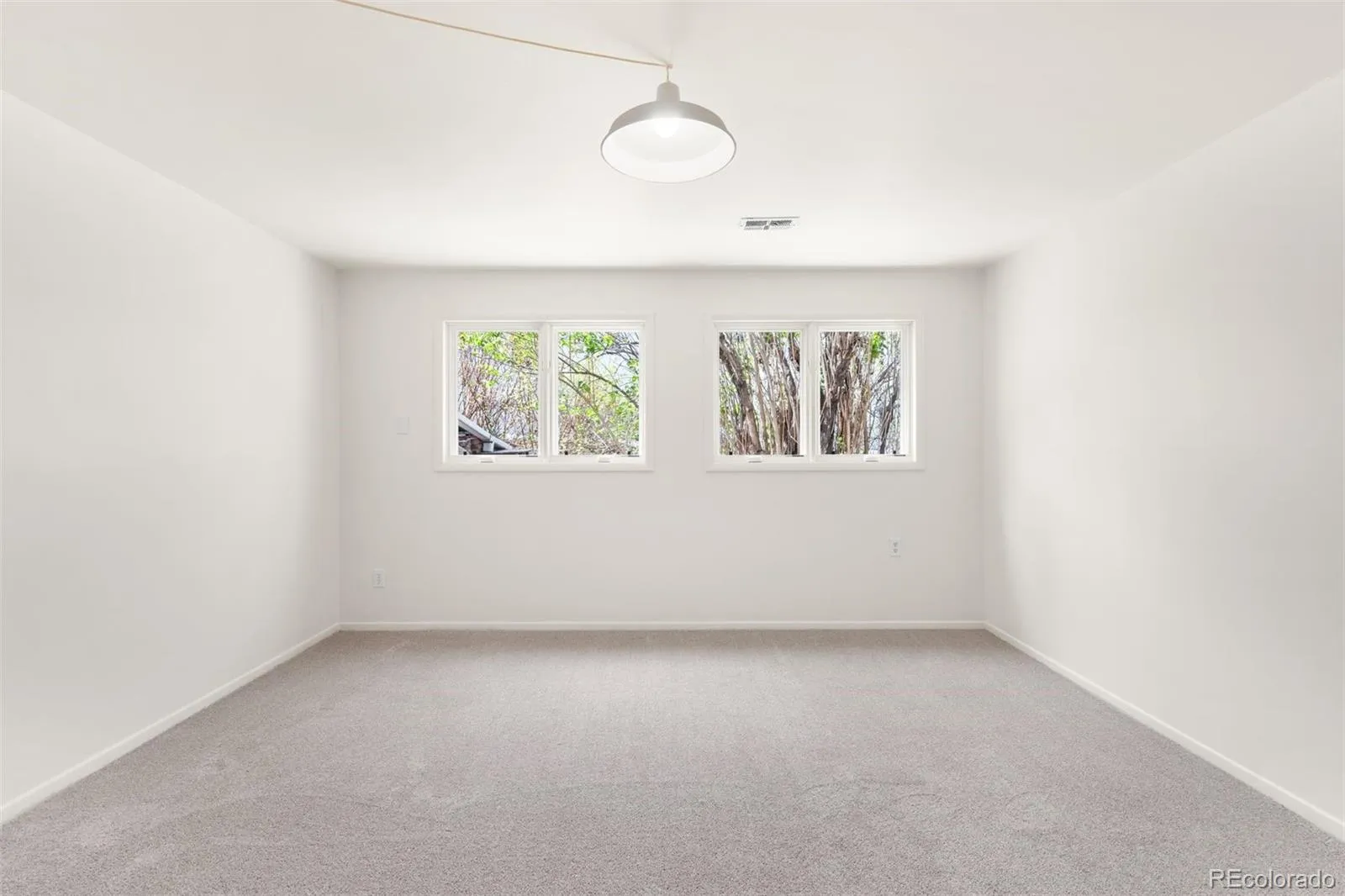 04102026152533 1600 29