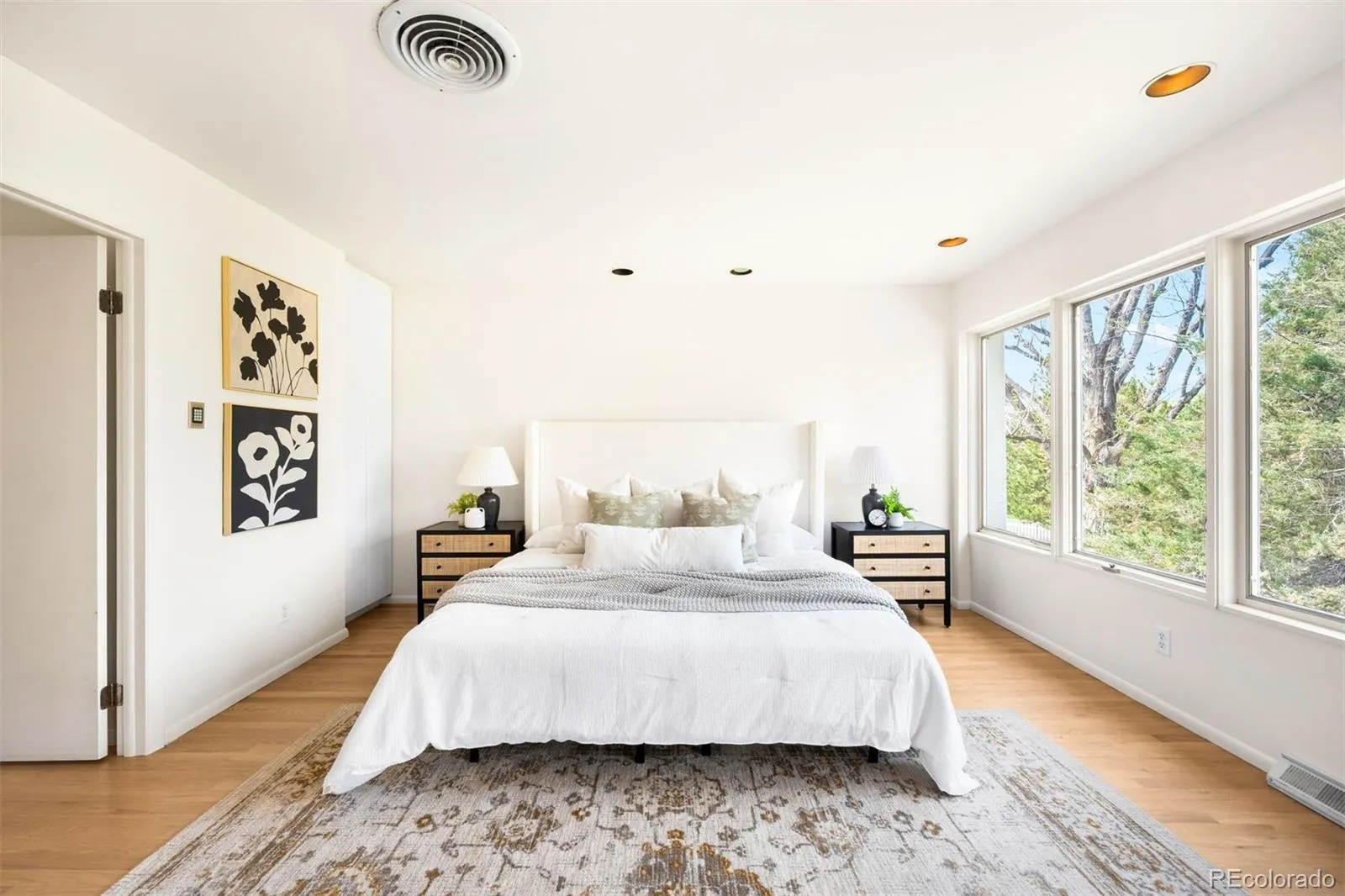 04102026152533 1600 3