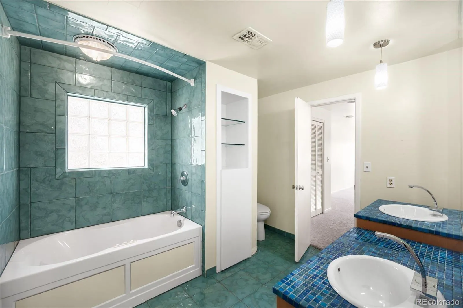 04102026152533 1600 30