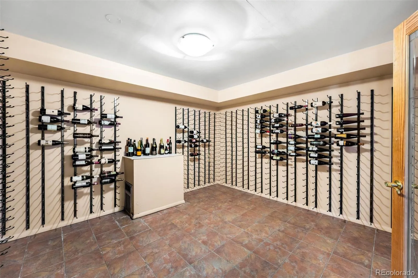 04102026152533 1600 35