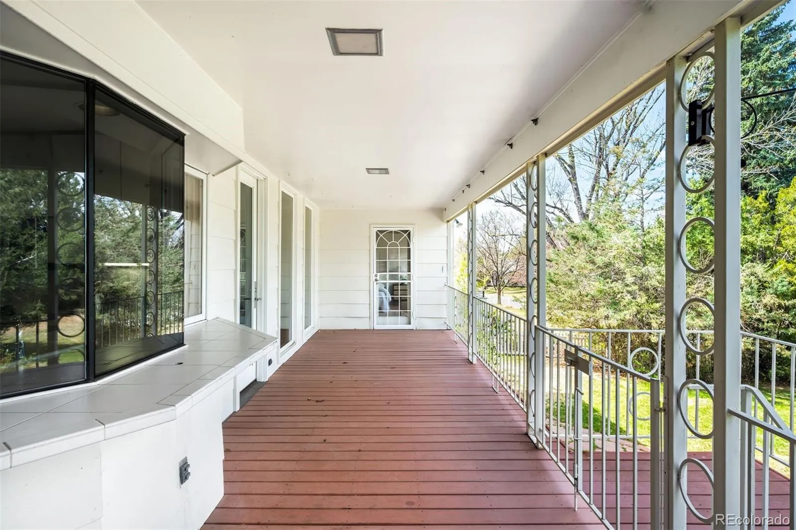 04102026152533 1600 38