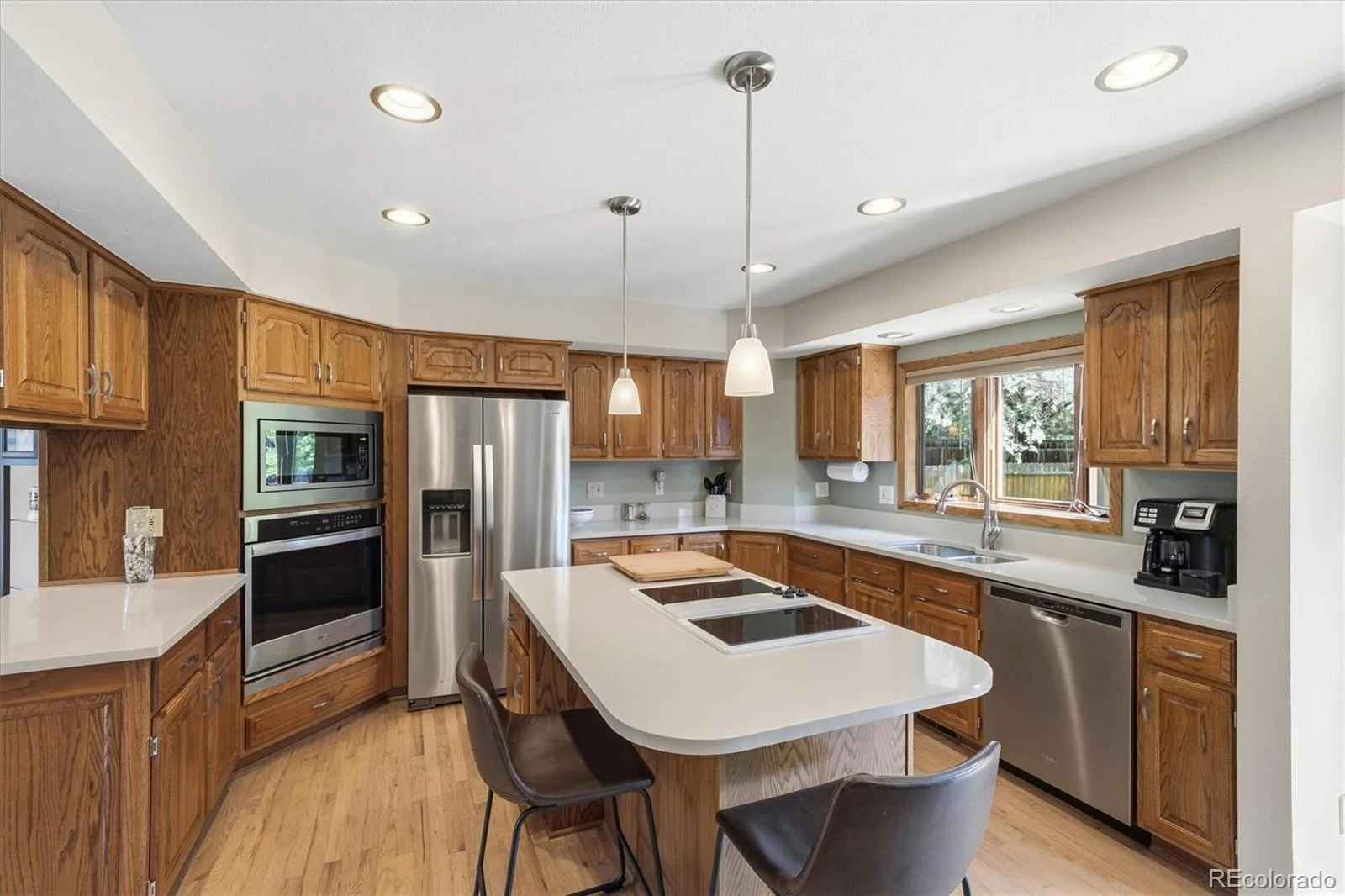 11707 W Jewell Drive Lakewood CO 80228 MLS #REC6452499 07092026182400 1600 6