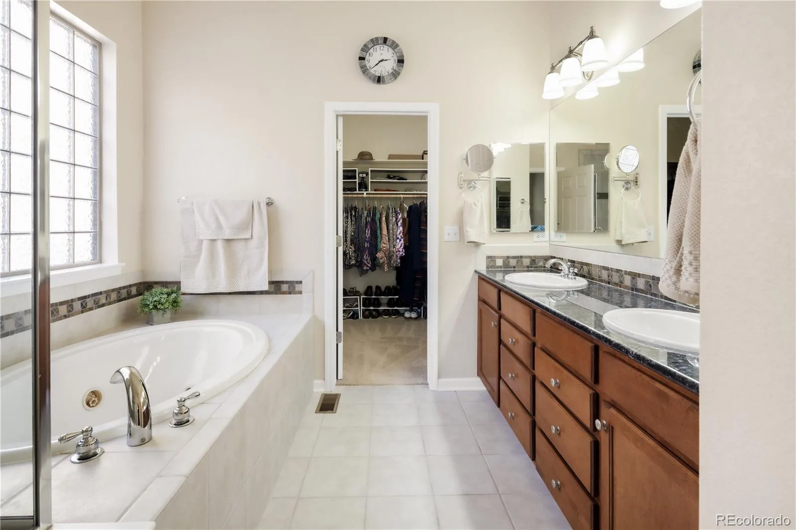 10358 Bluffmont Drive Lone Tree CO 80124 | MLS #REC6457807 08062026205202 1600 23