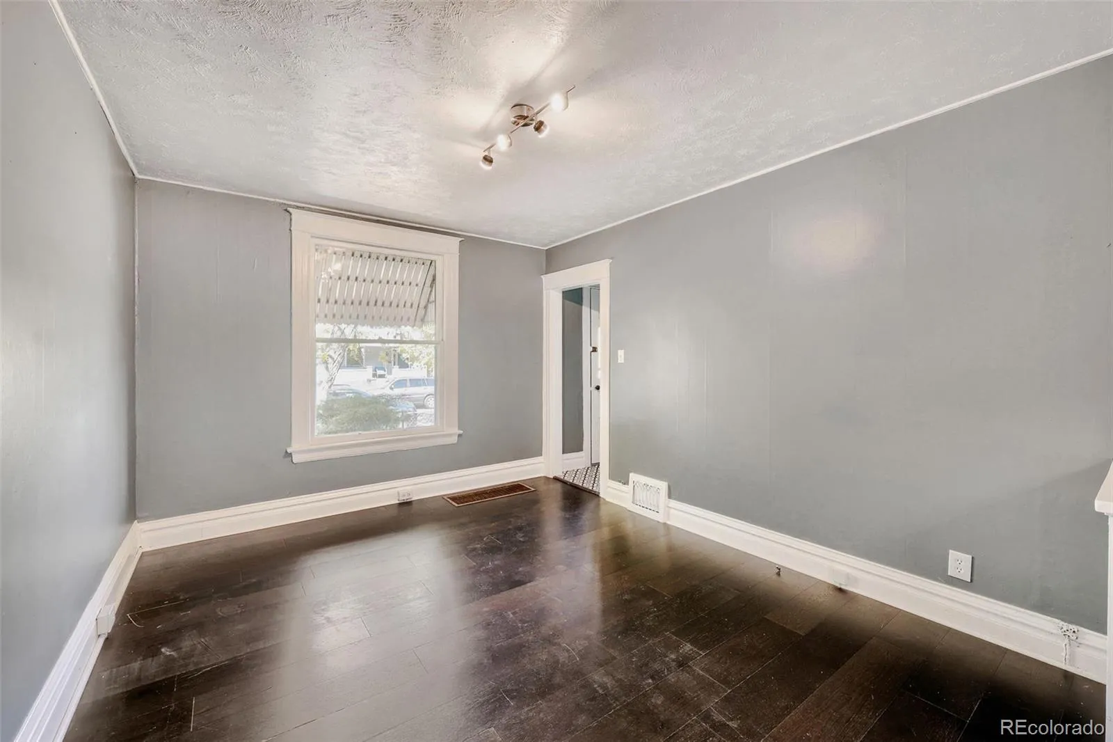 70 Fox Street Denver CO 80223 MLS #REC6459150 05142026235112 1600 6