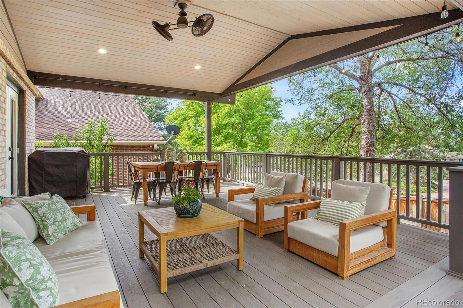 7269 S Sundown Circle Littleton CO 80120 | MLS #REC6459241 10062026034956 1600 35