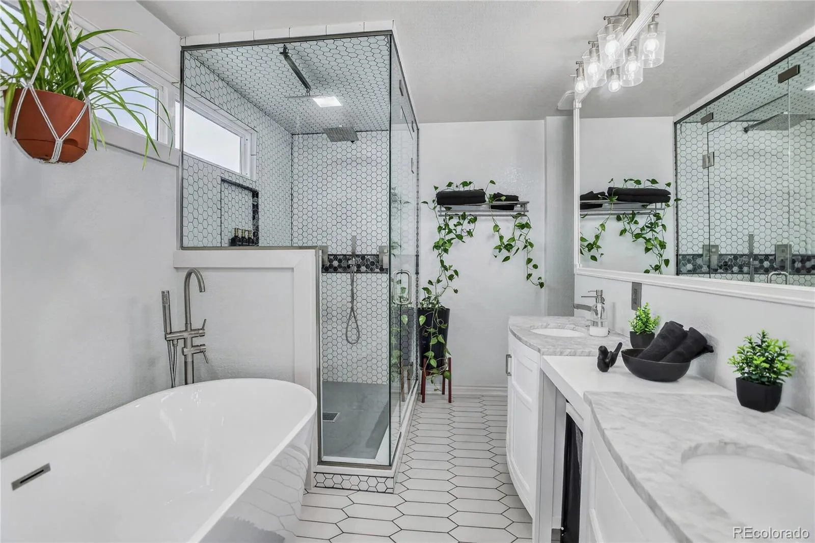 15304 E Idaho Place Aurora CO 80017 | MLS #REC6460139 10012026183224 1600 24