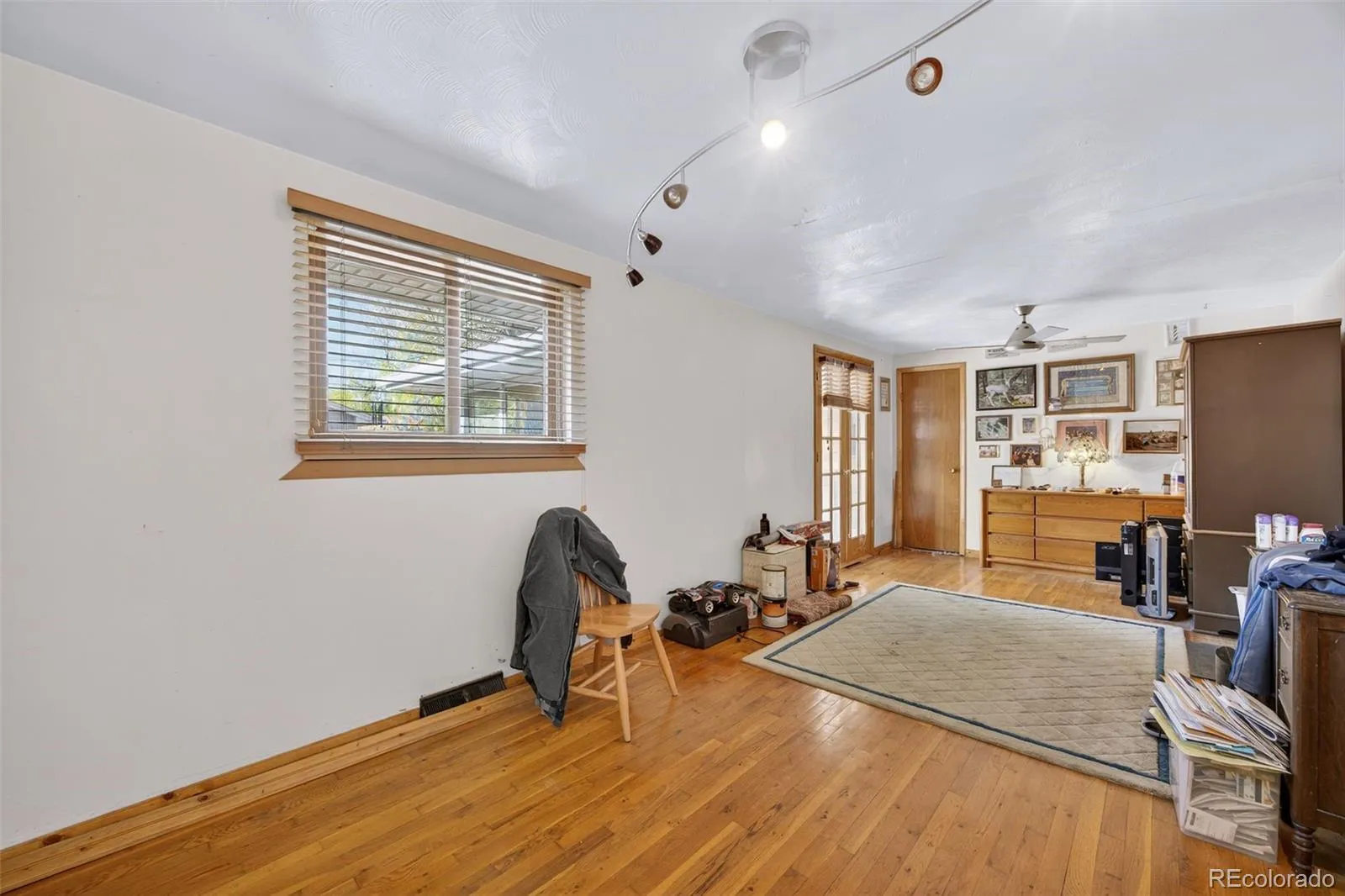 04202026182524 1600 21