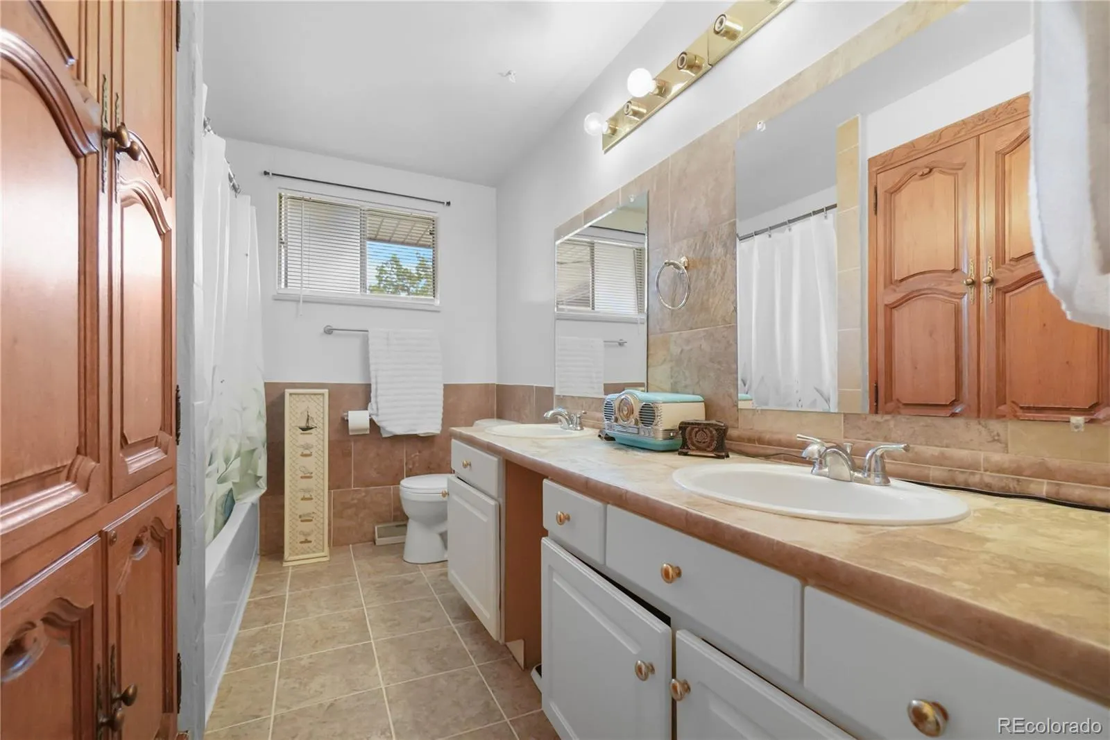 1337 Sharpe Place Longmont CO 80501 MLS #REC6463106 05232026095152 1600 24