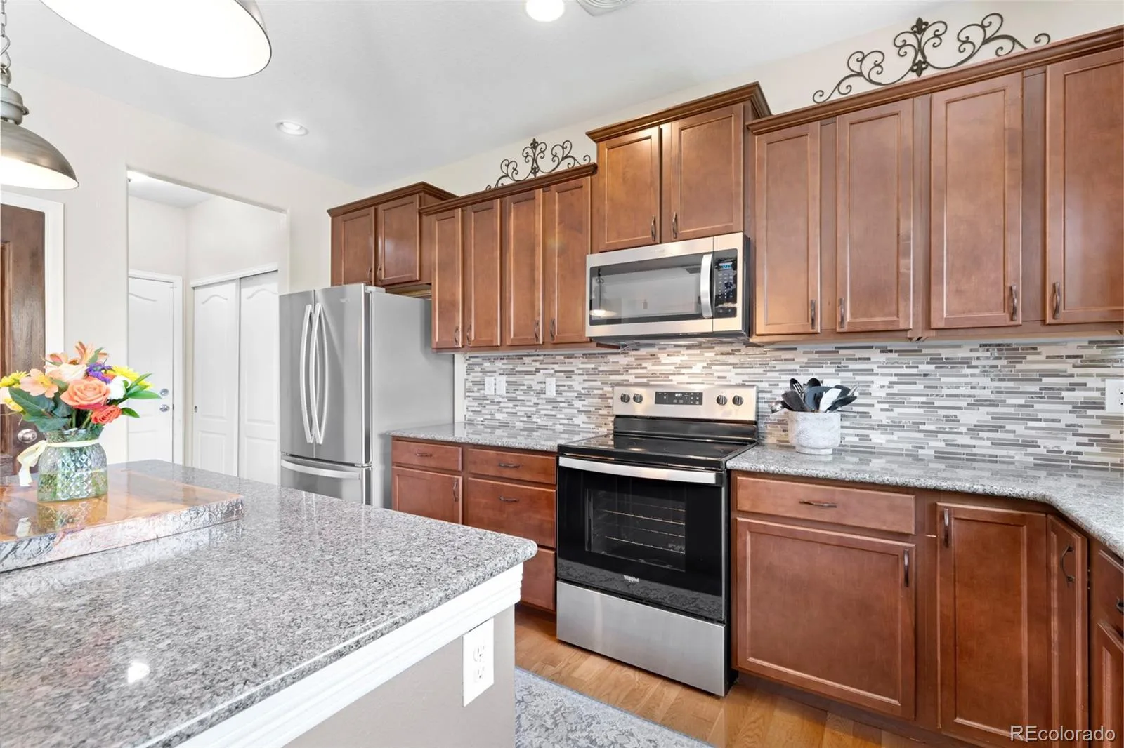 82 S Newbern Way Aurora CO 80018 | MLS #REC6464035 07242026182828 1600 25