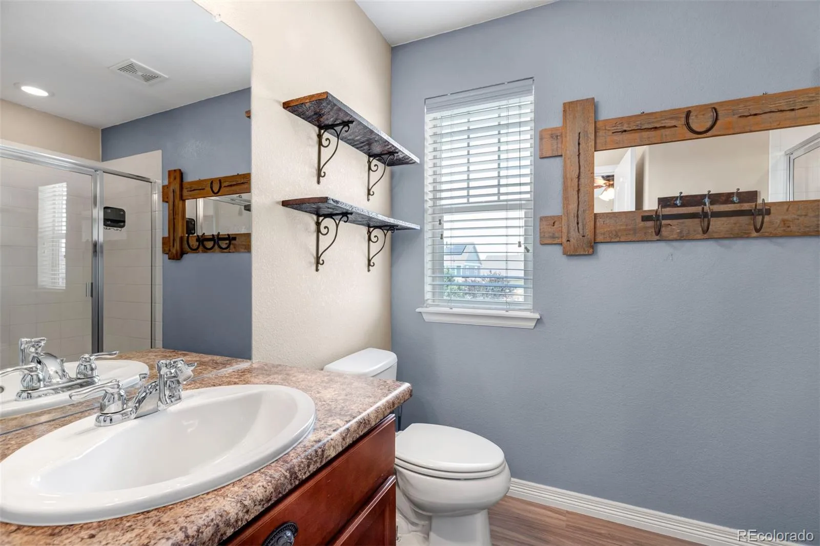 82 S Newbern Way Aurora CO 80018 | MLS #REC6464035 07242026182828 1600 9