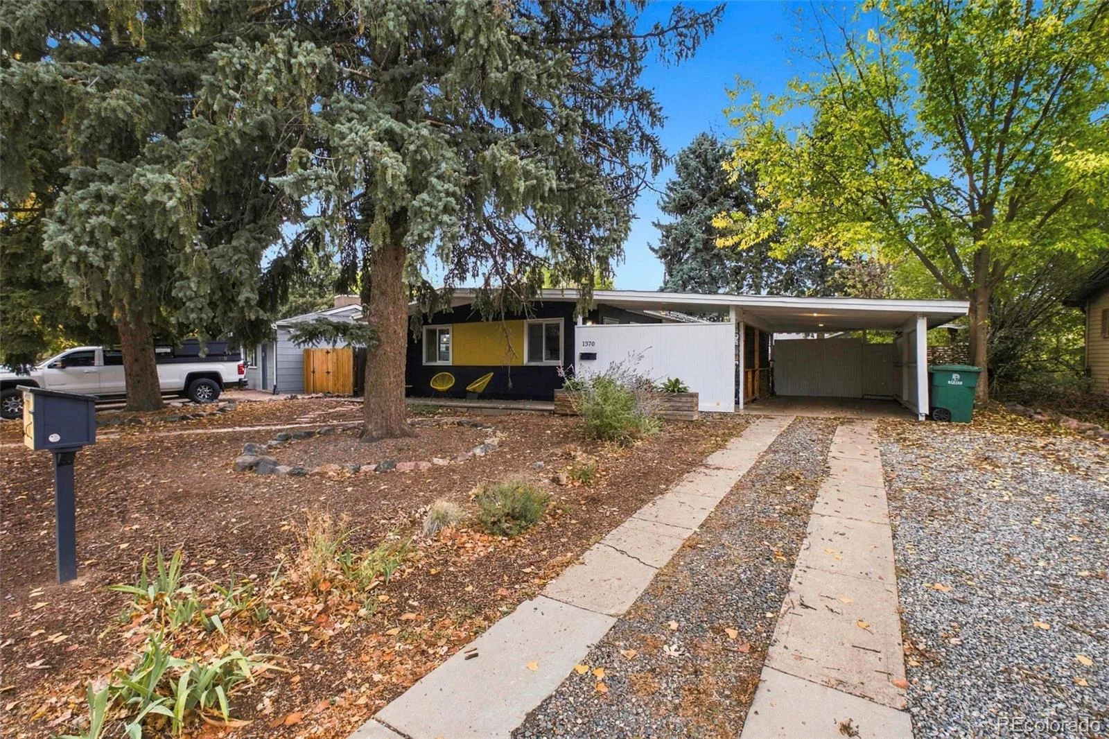 1370 S Ivy Way Denver CO 80224 | MLS #REC6468335 10172026012243 1600 33