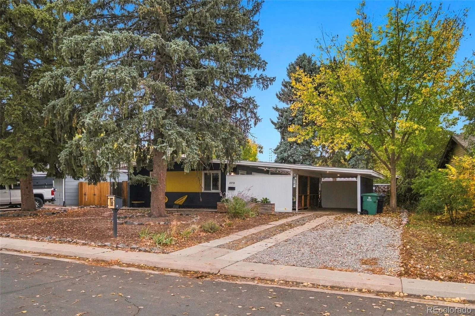 1370 S Ivy Way Denver CO 80224 | MLS #REC6468335 10172026012243 1600 34