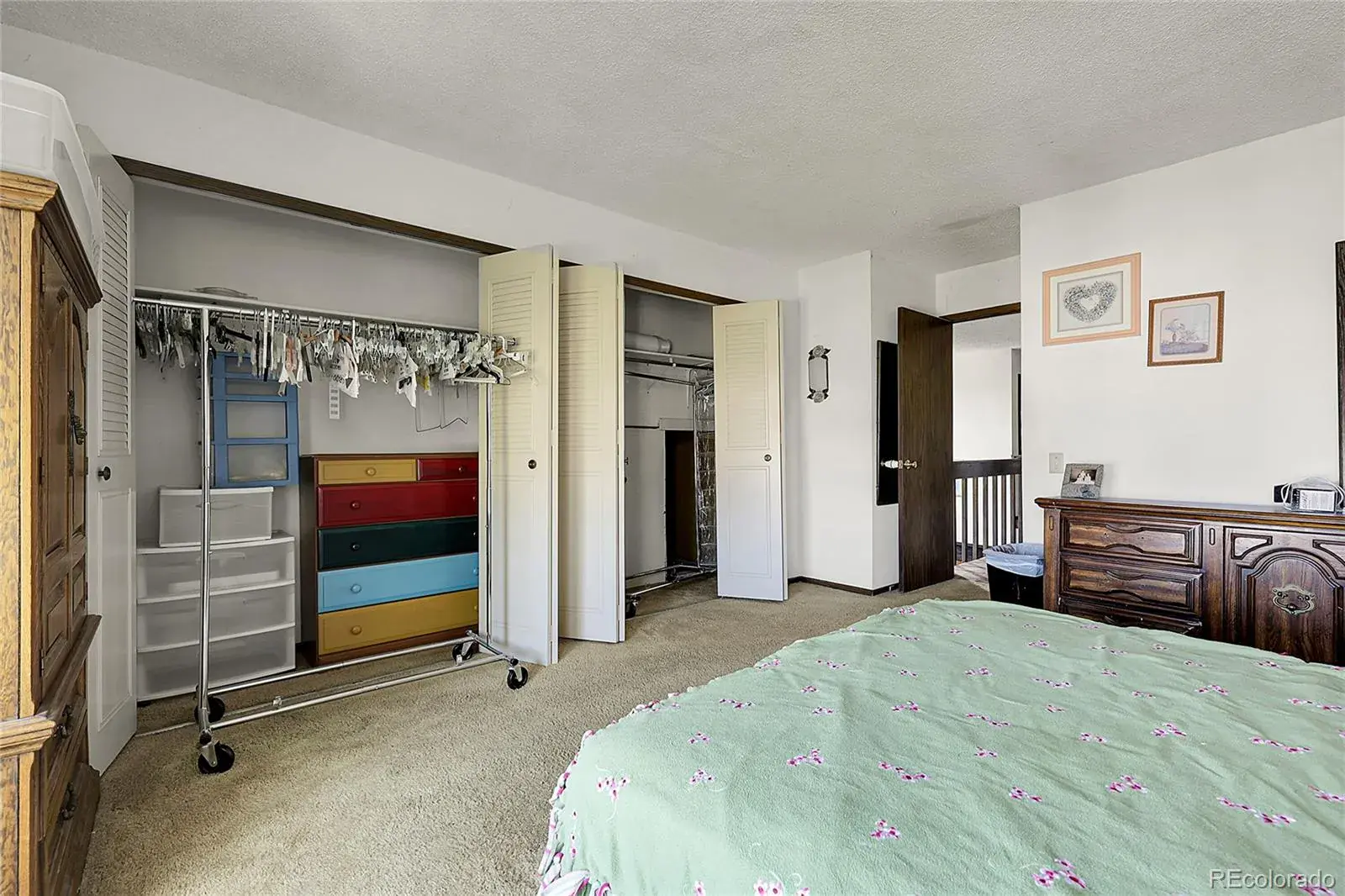 2864 S Vaughn Way Aurora CO 80014 | MLS #REC6470343 02032026192506 1600 12