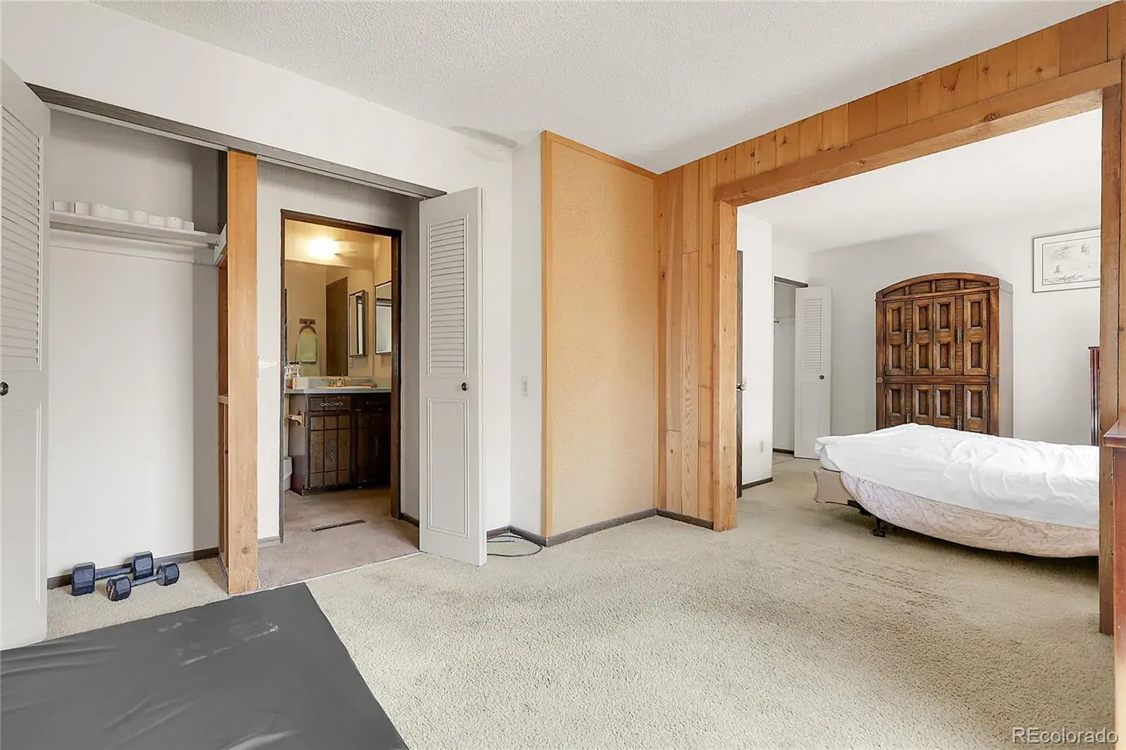 2864 S Vaughn Way Aurora CO 80014 | MLS #REC6470343 02032026192506 1600 18
