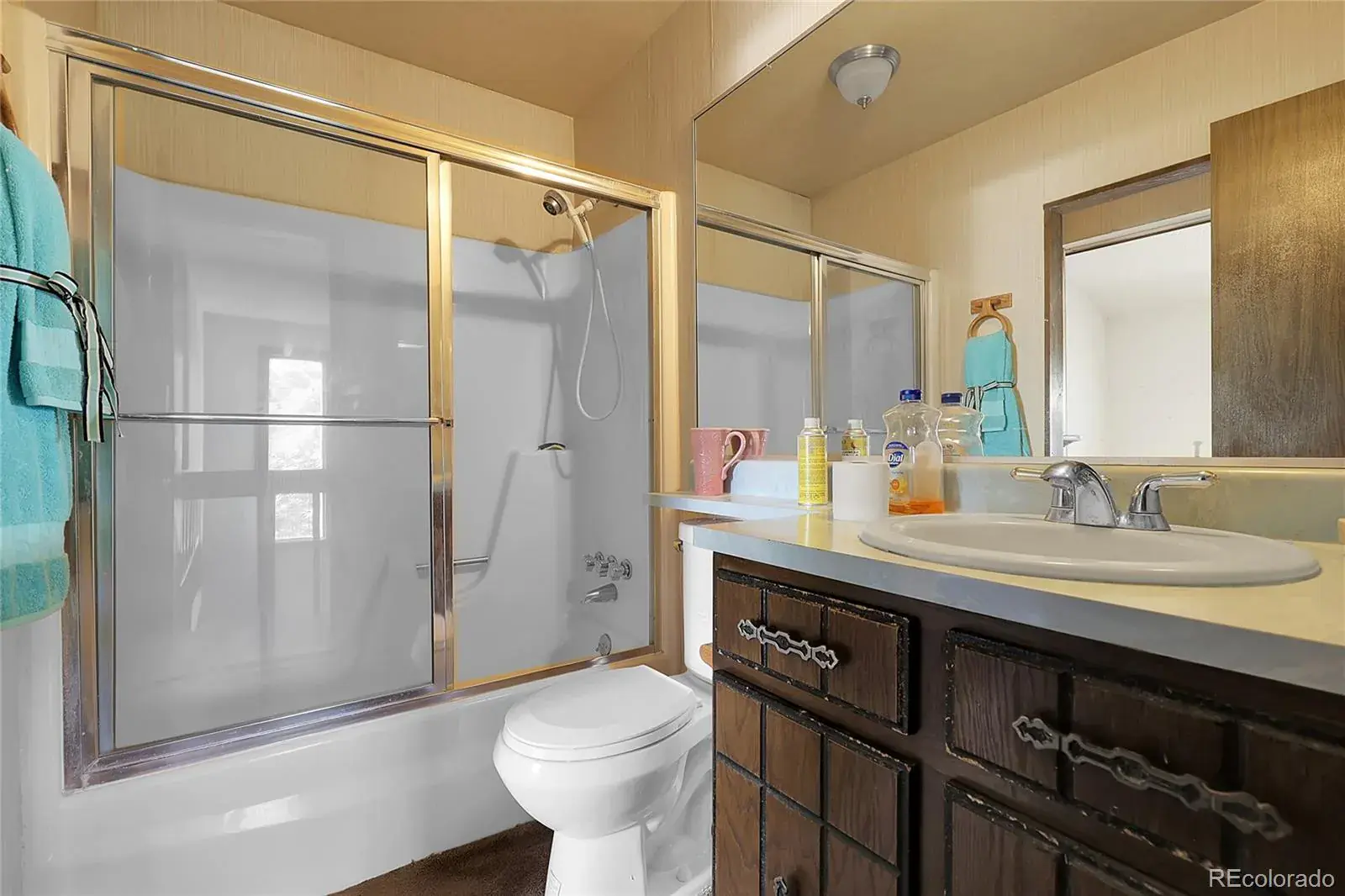 2864 S Vaughn Way Aurora CO 80014 | MLS #REC6470343 02032026192506 1600 19