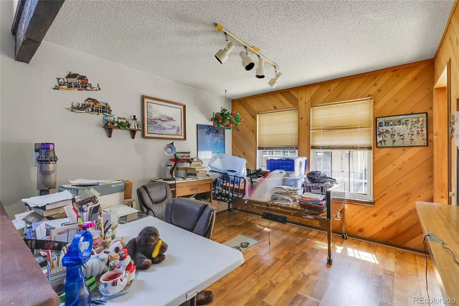 2864 S Vaughn Way Aurora CO 80014 | MLS #REC6470343 02032026192506 1600 6