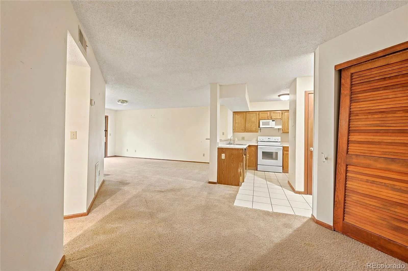 13950 E Oxford Place #A210 Aurora CO 80014 | MLS #REC6470513 09242026151006 1600 18