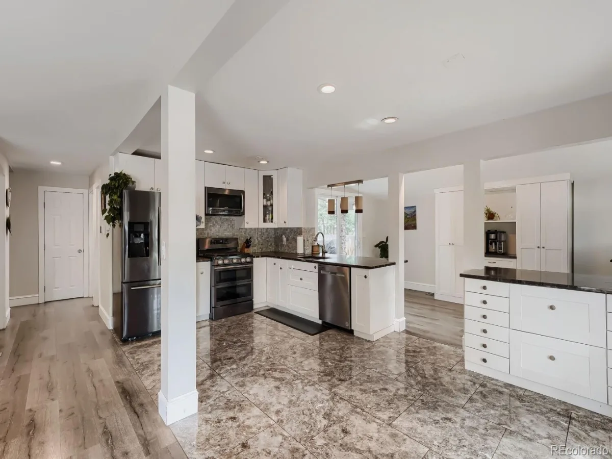 1265 S Grape Street Denver CO 80246 MLS #REC6471427 06032026222658 1200 11