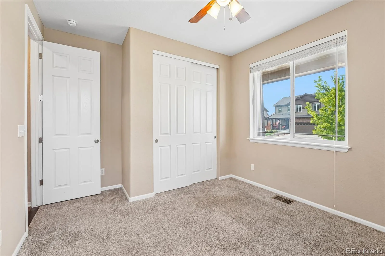 25147 E Ellsworth Place Aurora CO 80018 | MLS #REC6473195 08142026015357 1600 27